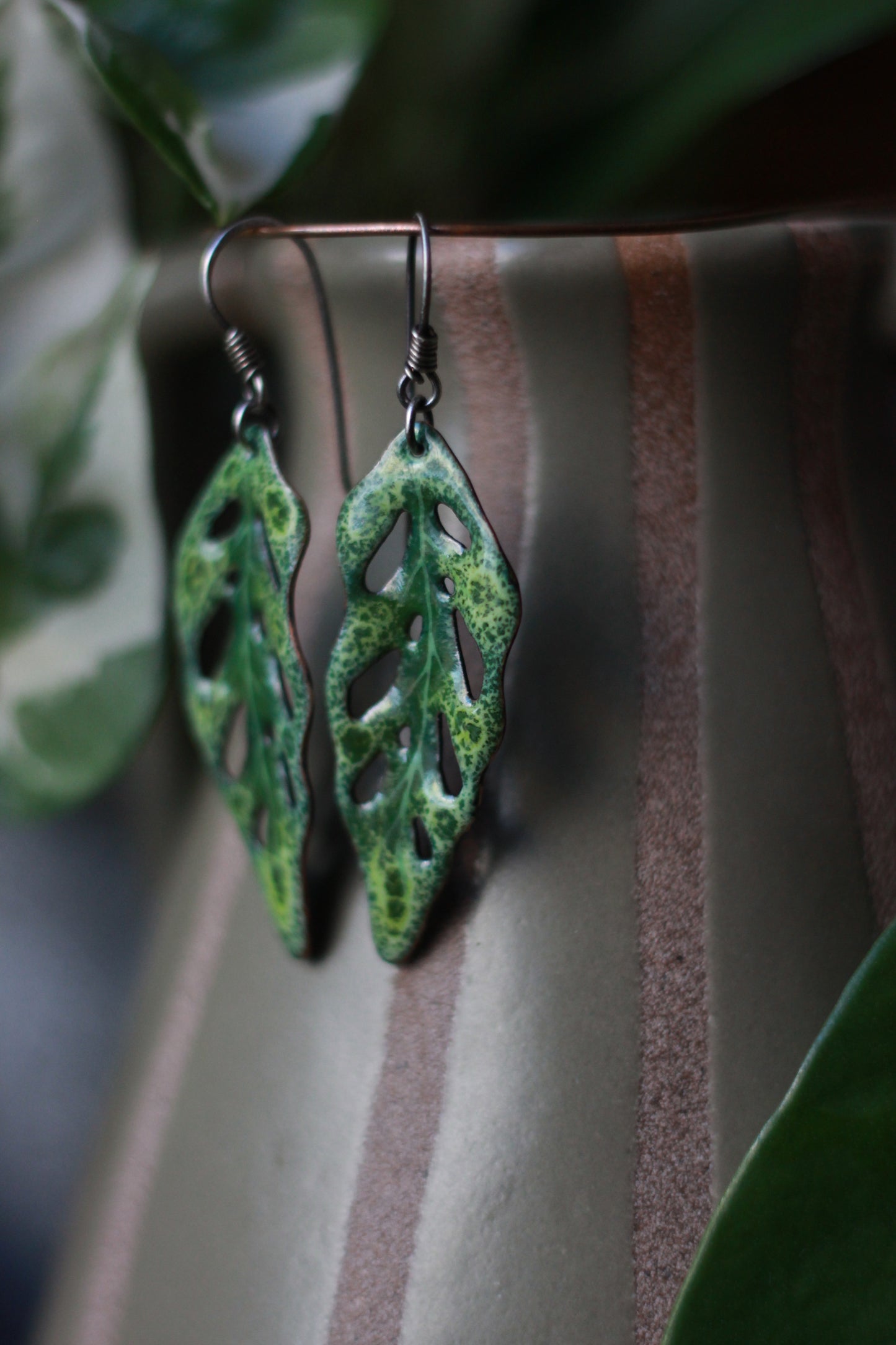 Magical monkey mask leaves