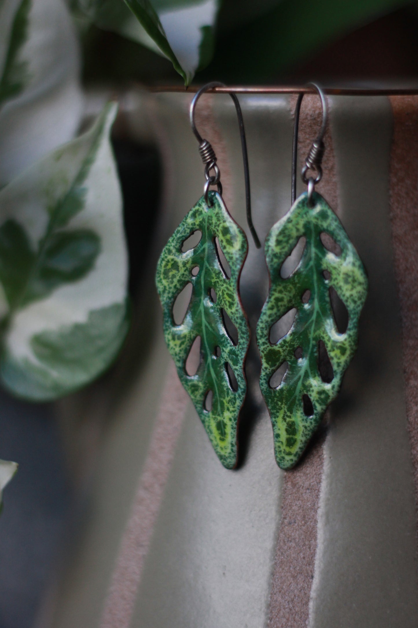 Magical monkey mask leaves