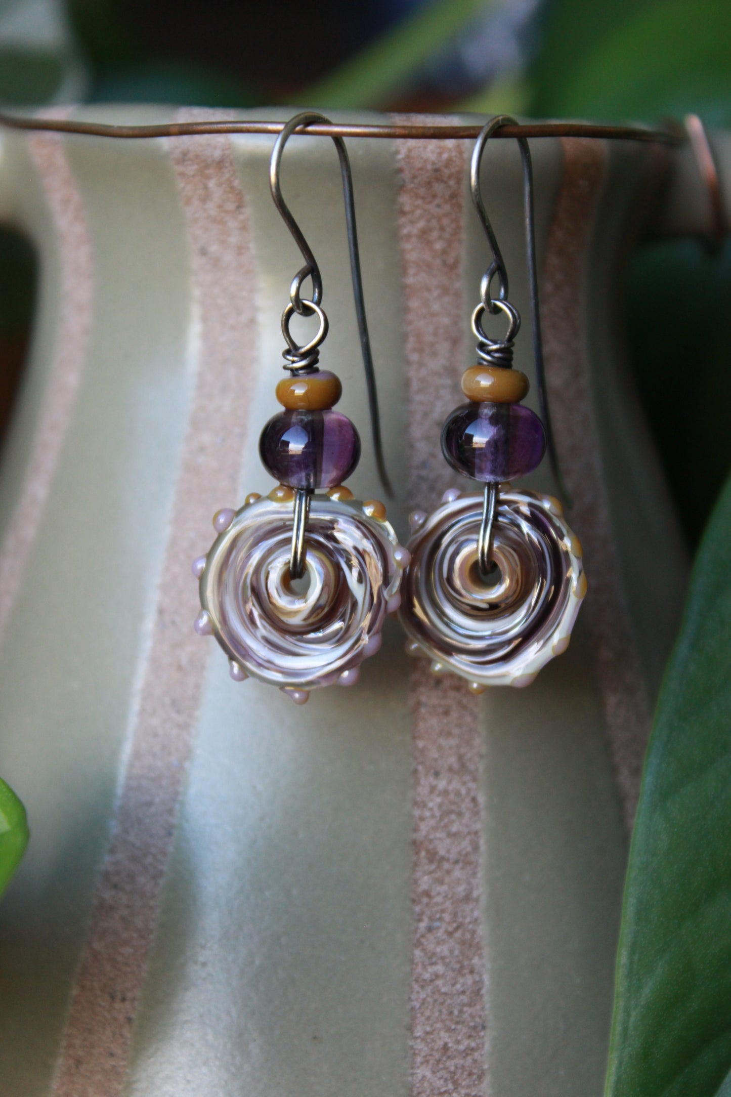 Wonderland swirls - vintage lavender