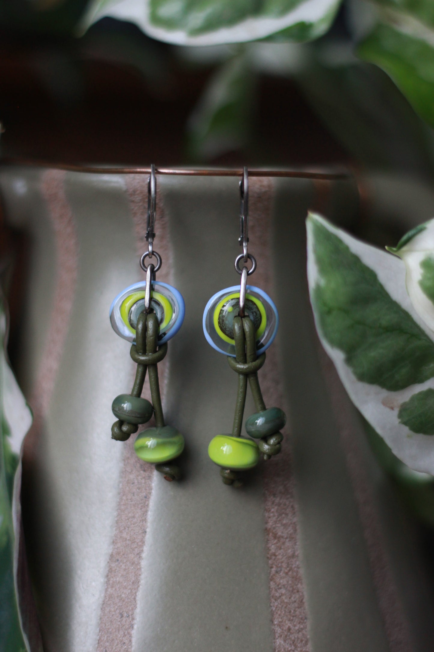 Earth and air dangles