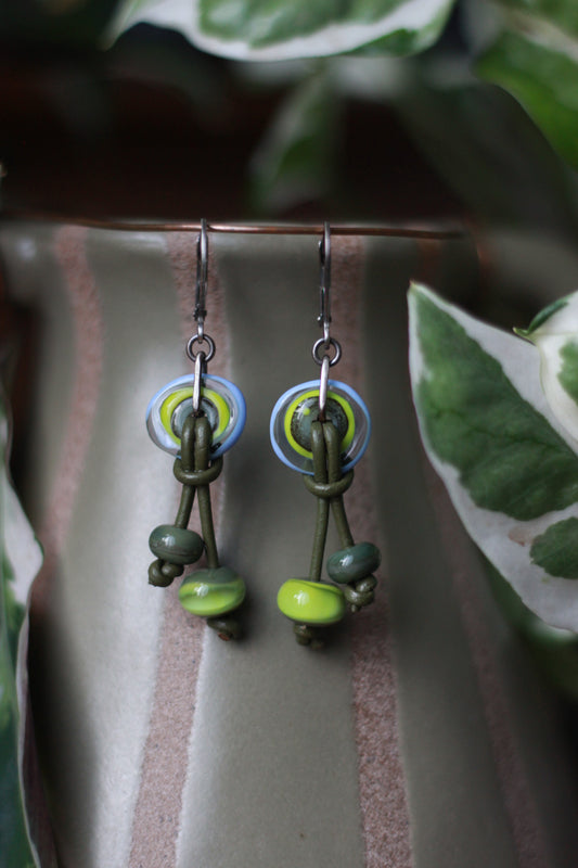 Earth and air dangles