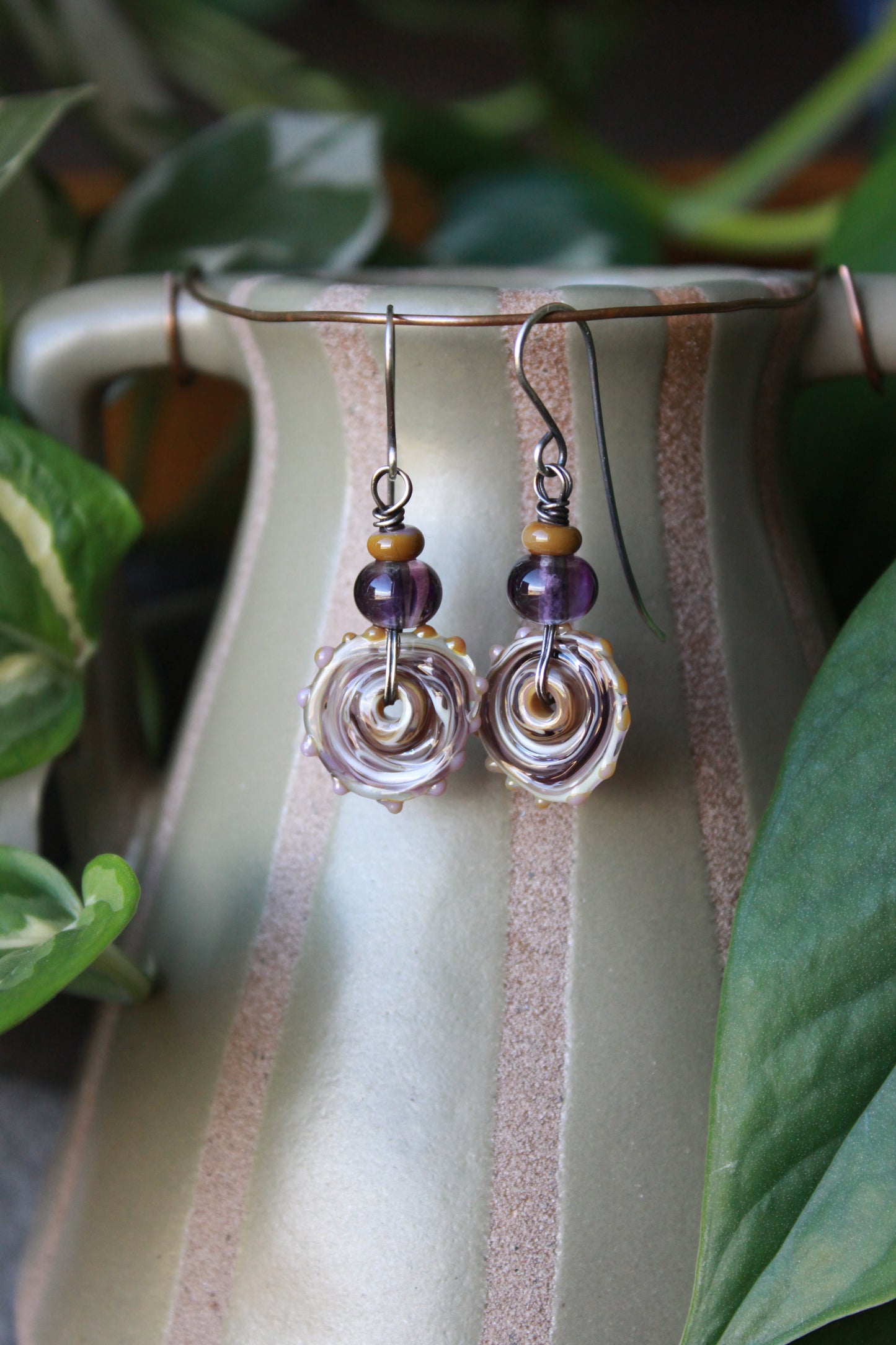 Wonderland swirls - vintage lavender