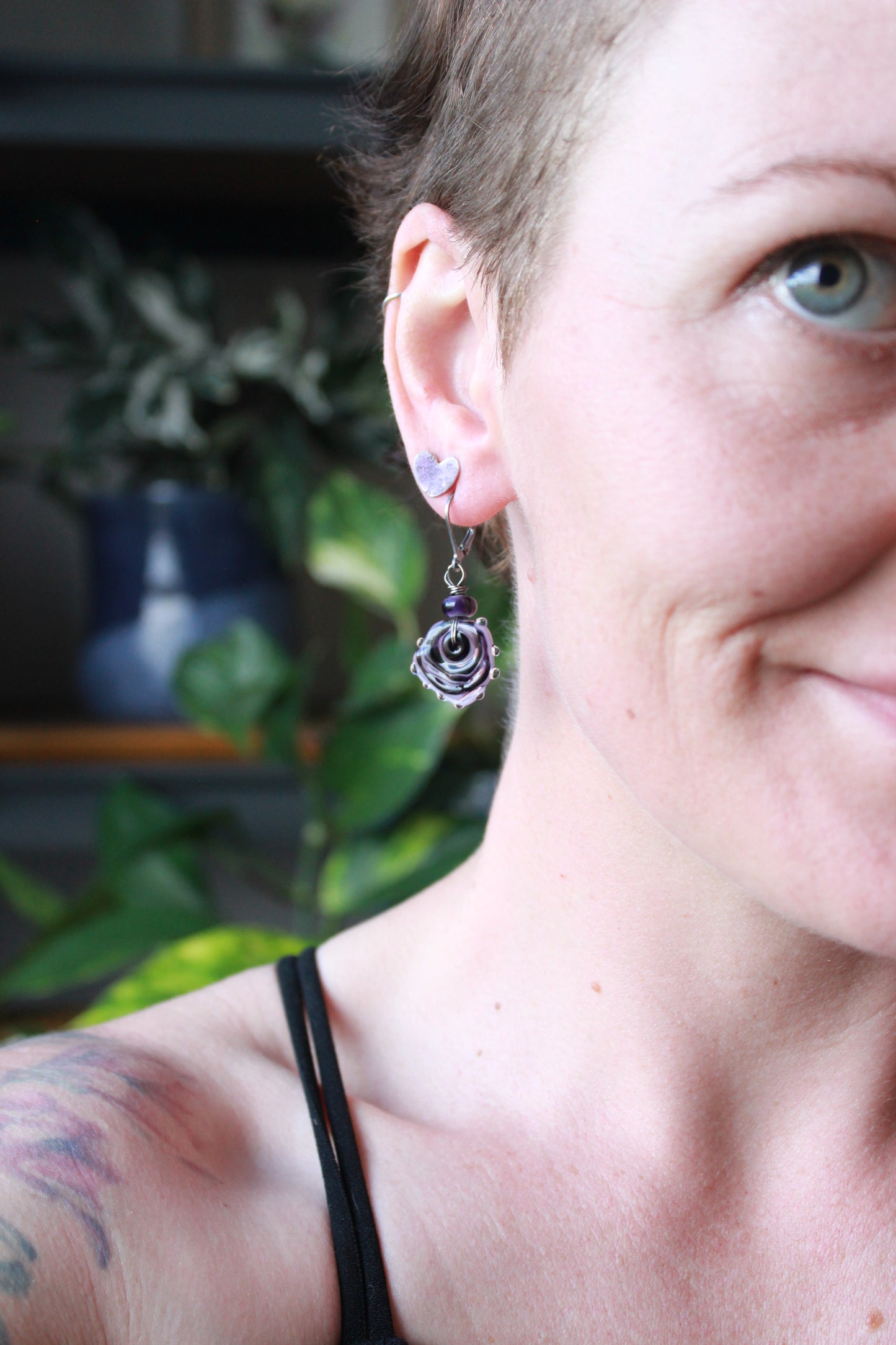 Wonderland swirls - blackcurrant