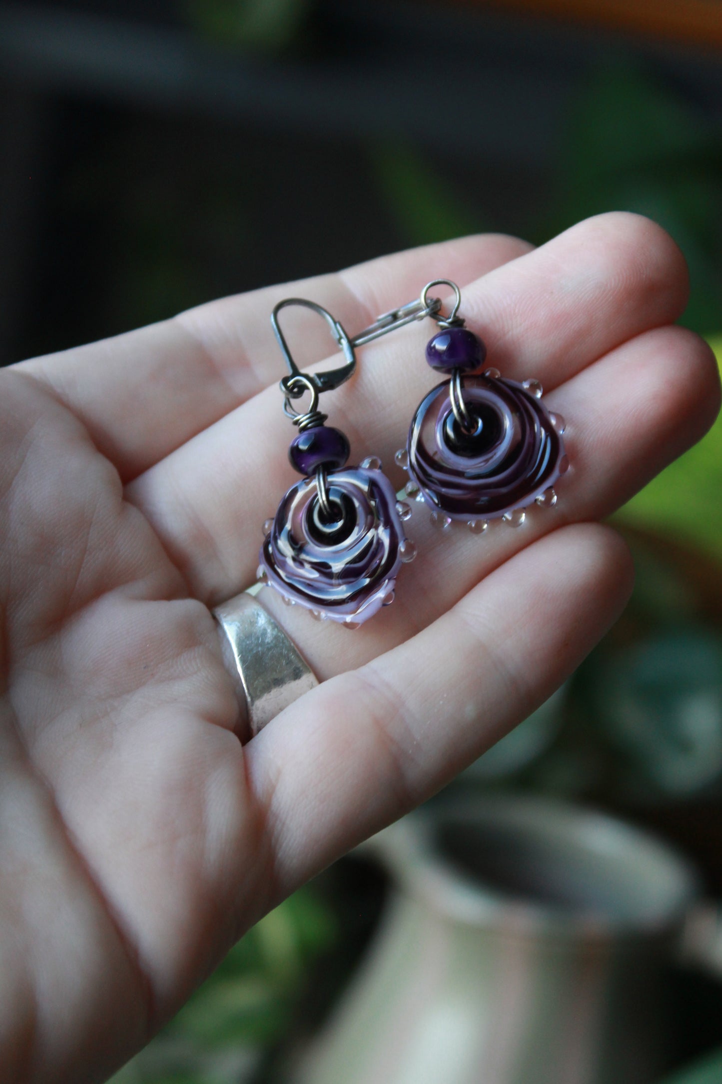 Wonderland swirls - blackcurrant