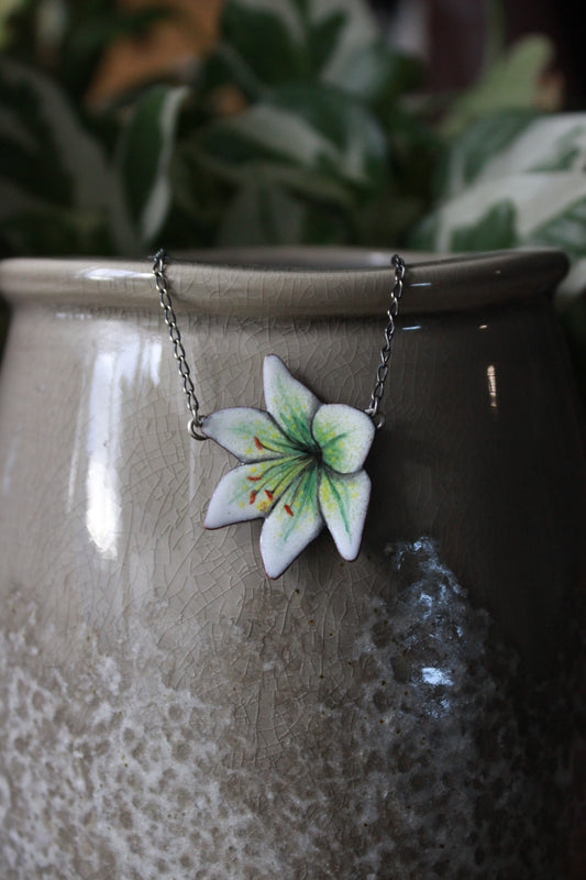 Green Lily Necklace