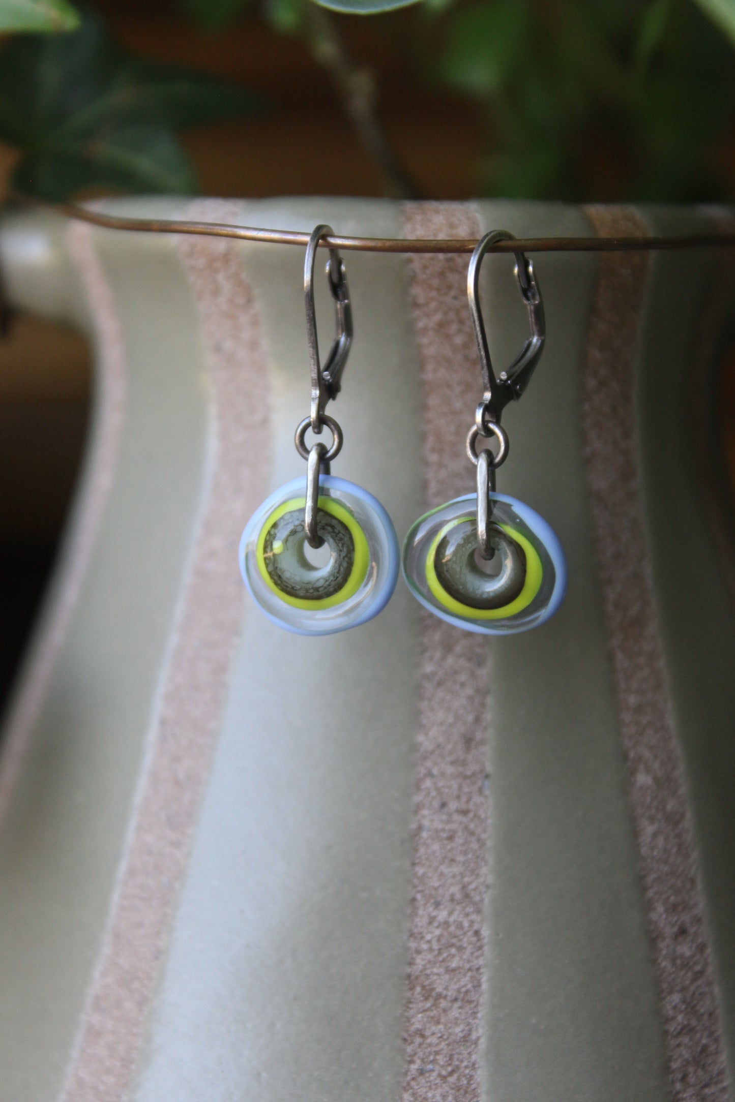 Earth and air dangles