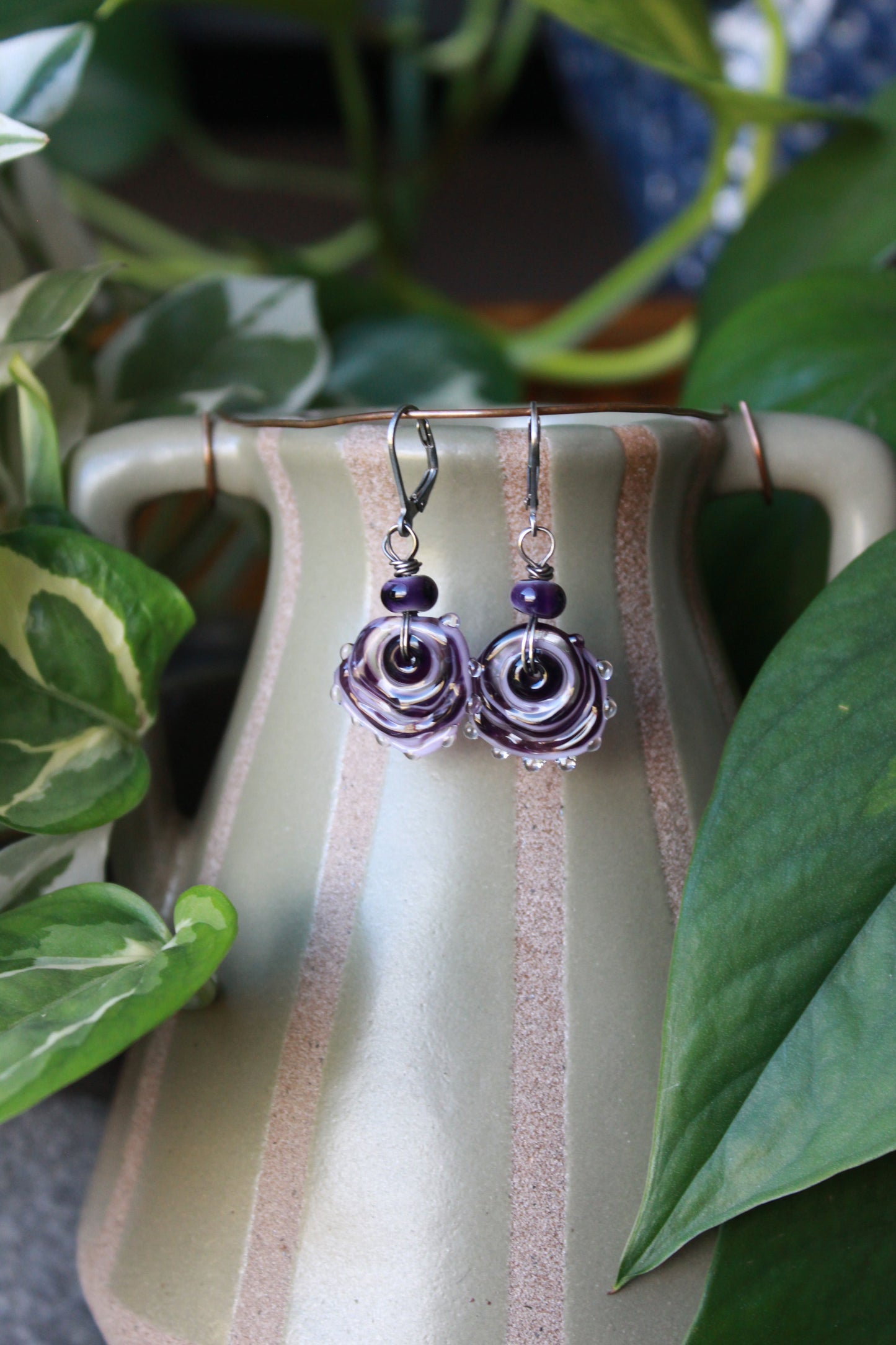 Wonderland swirls - blackcurrant