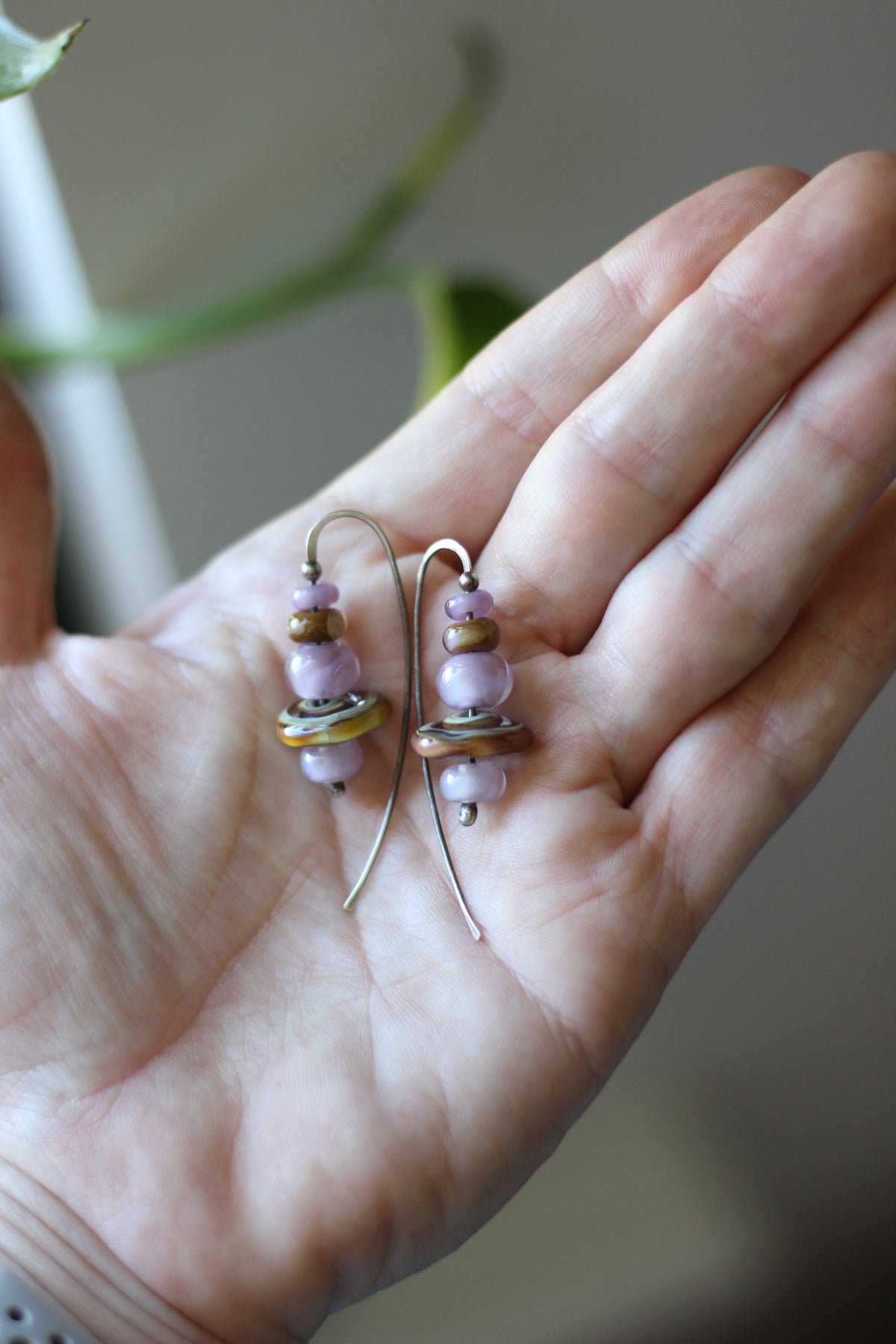 Stacked dangles - between the thorns