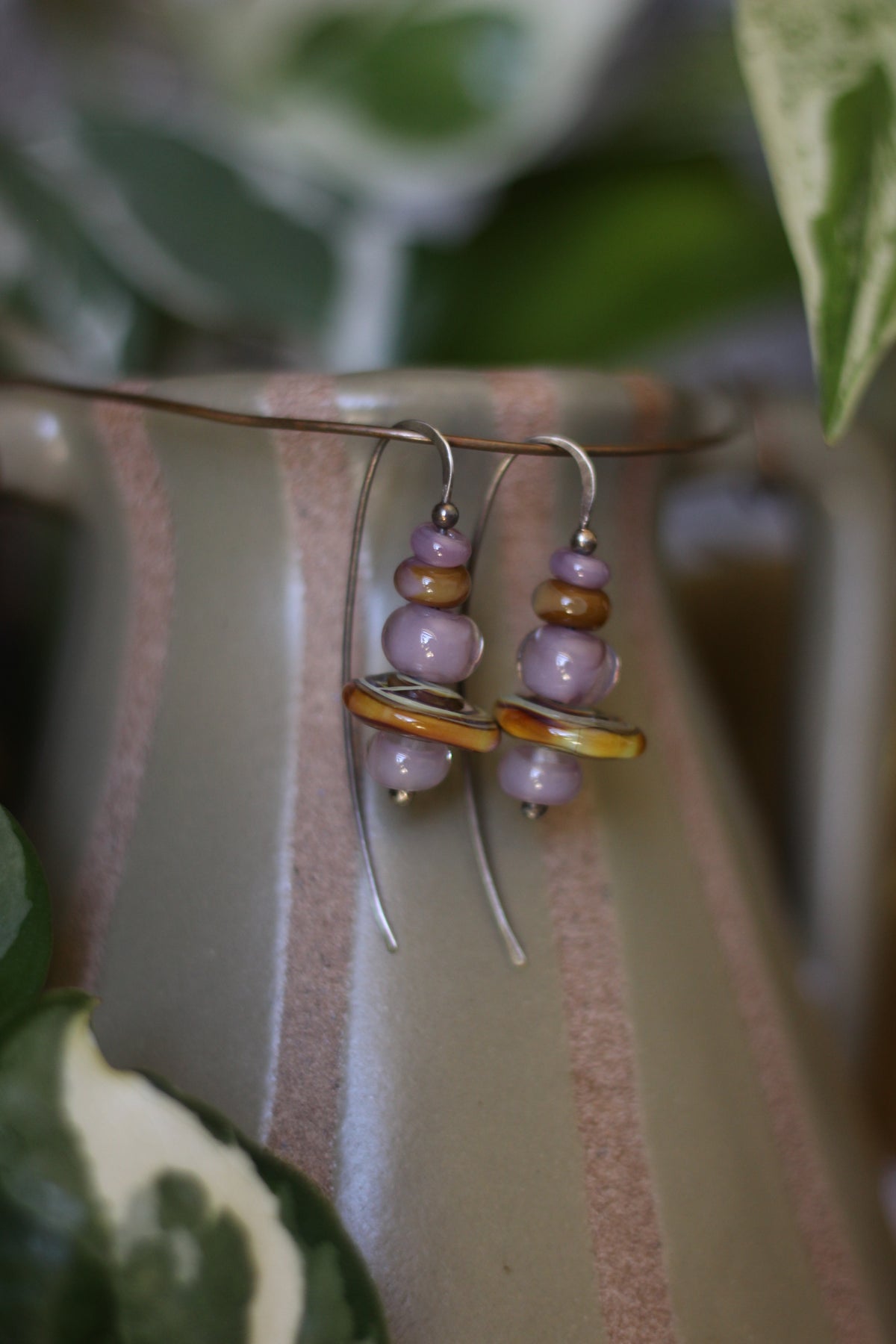Stacked dangles - between the thorns