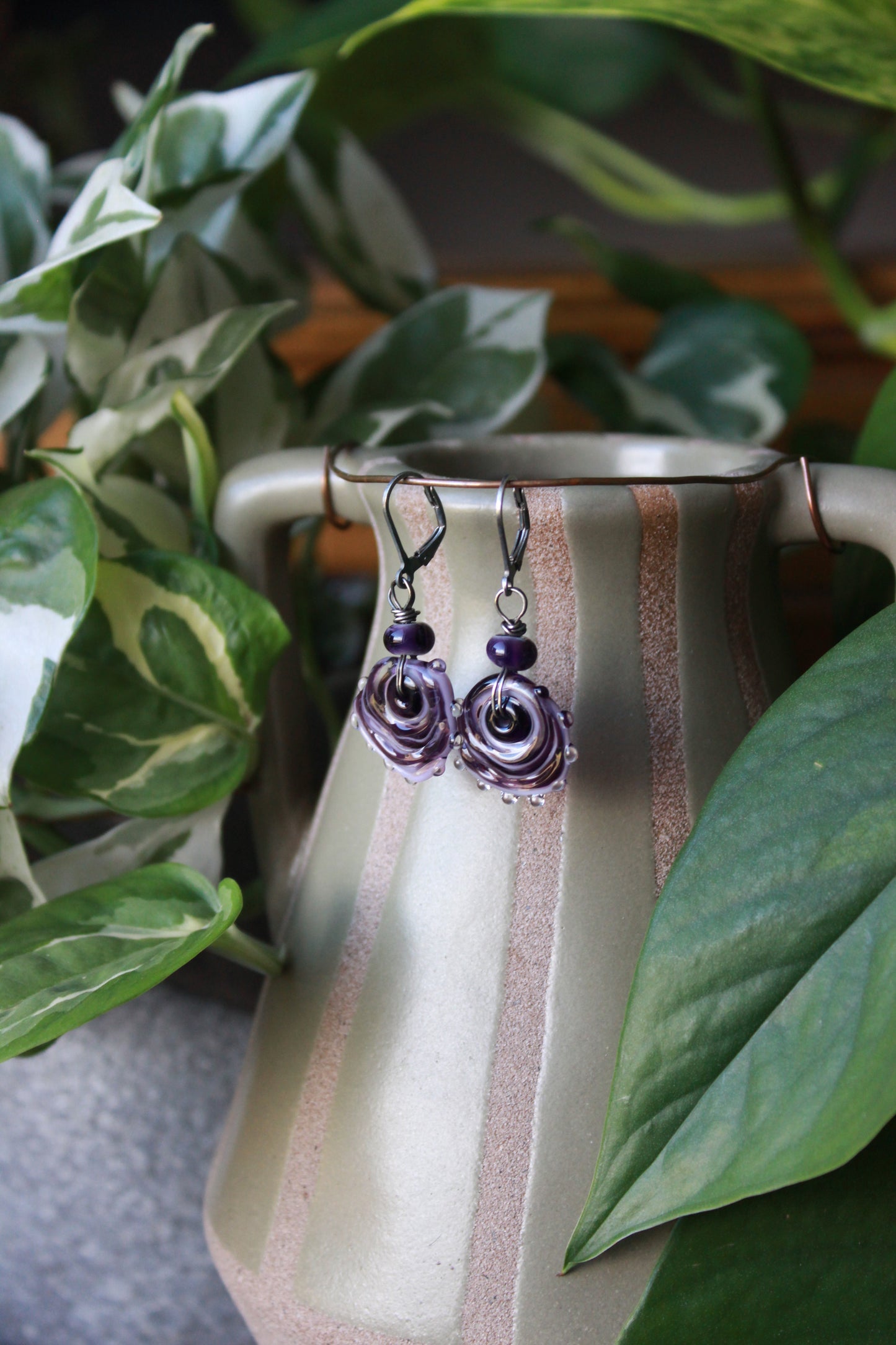 Wonderland swirls - blackcurrant